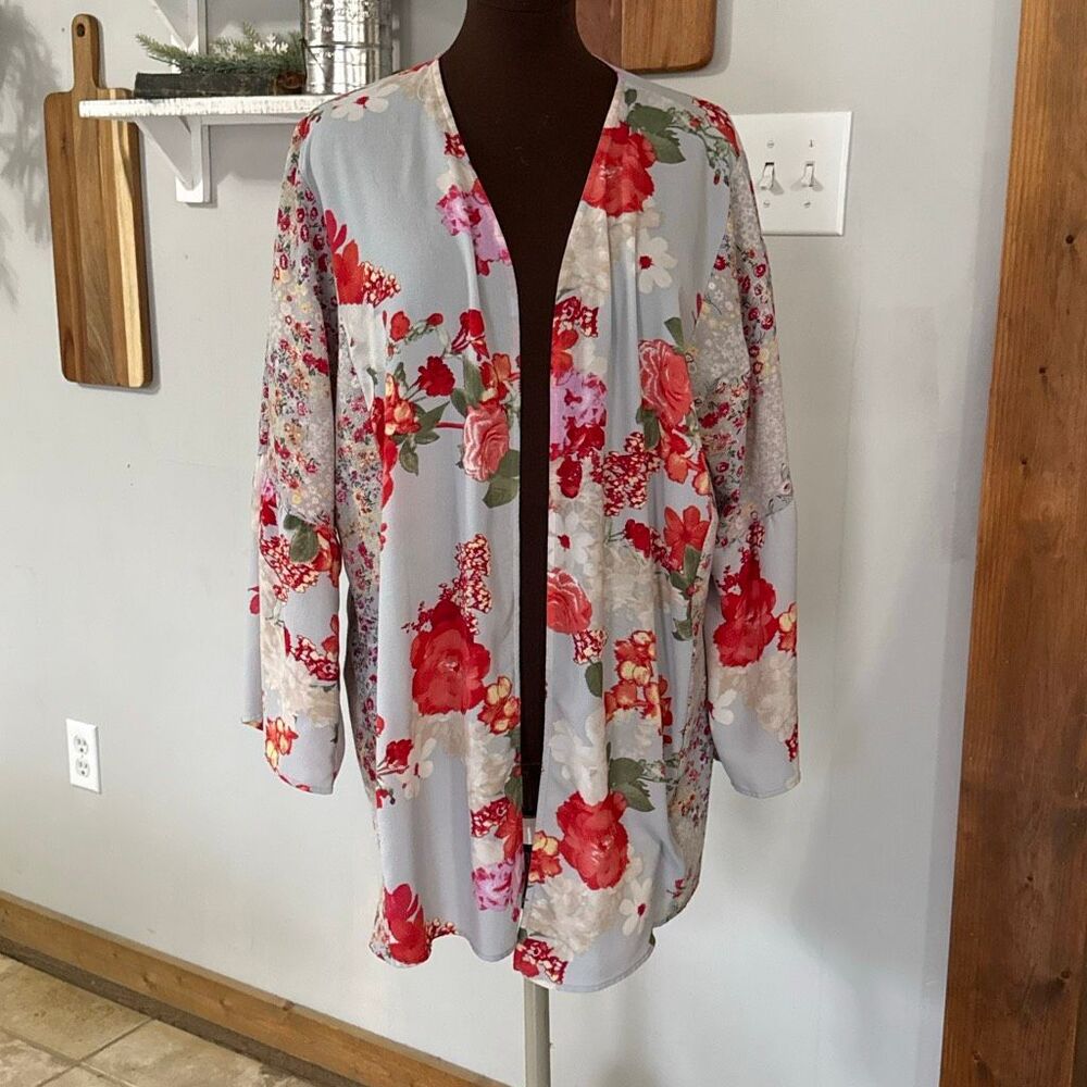 Hope springs floral duster kimono one size flowy sleeves pink gray feminine